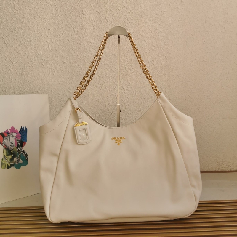 Pra*a shopping bags